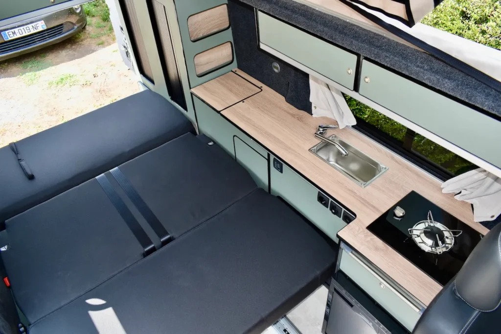 amenageur-fourgon-sur-mesure_11_11zon