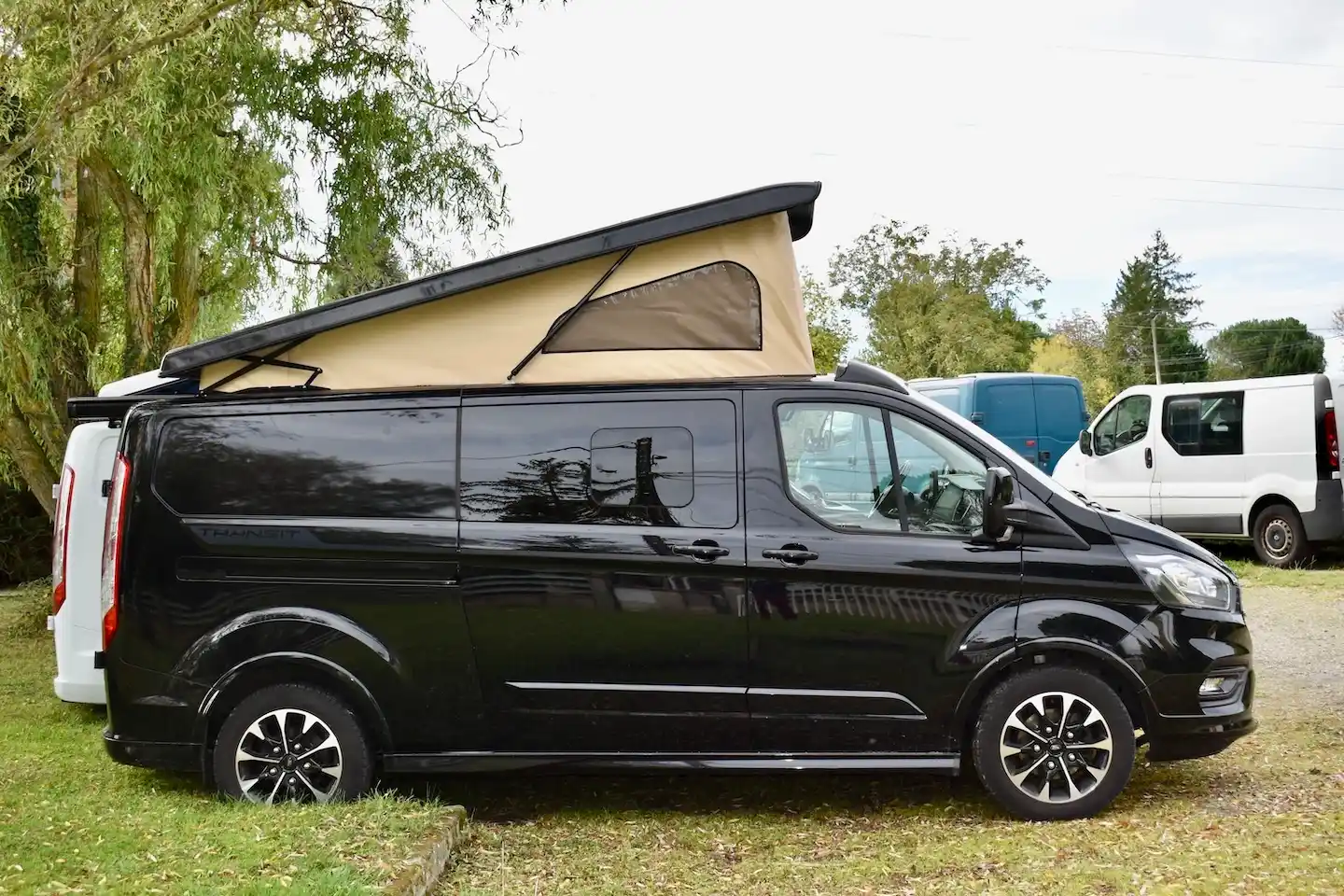 Ford-Transit-Custom_1_11zon