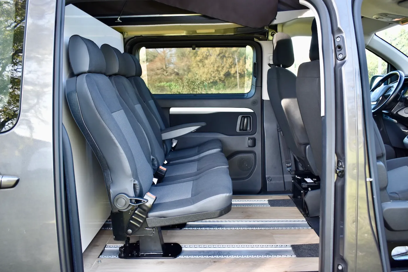 cabine-approfondie-utilitaire_4_11zon