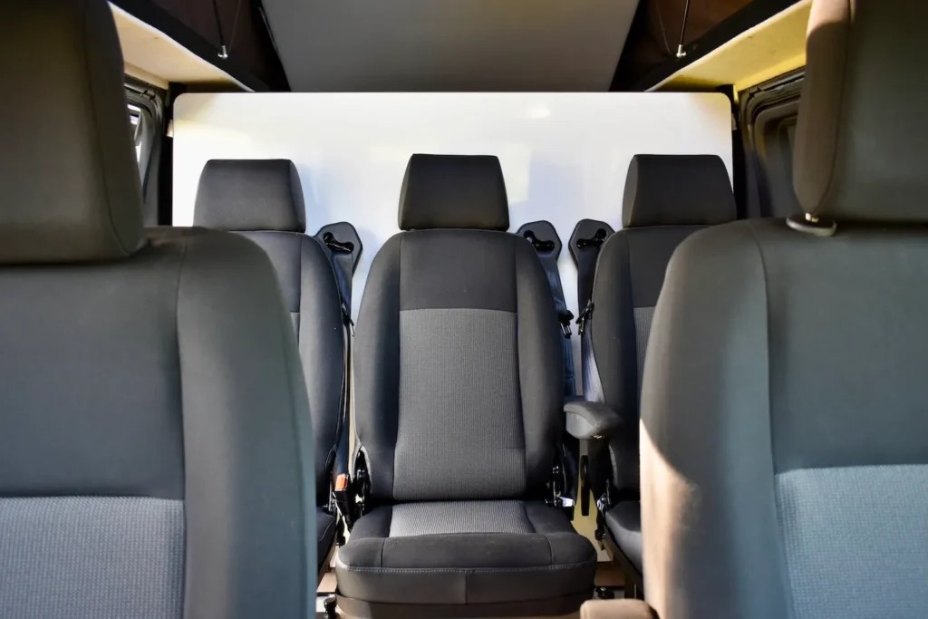 trafic-cabine-approfondie_6_11zon