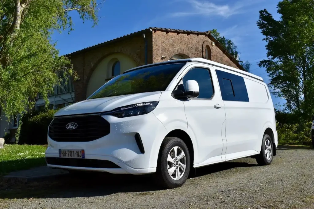 ford-transit-custom-l2-amenagement-toit-relevable_3_11zon